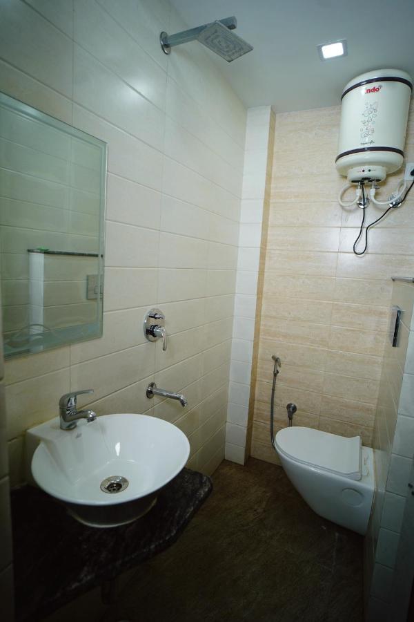 Hotel Delhi Darshan Deluxe-By Rsl Hospitality New Delhi Eksteriør bilde