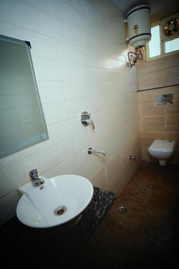 Hotel Delhi Darshan Deluxe-By Rsl Hospitality New Delhi Eksteriør bilde